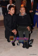Imran Khan, Shammi Kapoor at  Imran Khan_s wedding reception in Taj Land_s End on 5th Feb 2011 (137).JPG
